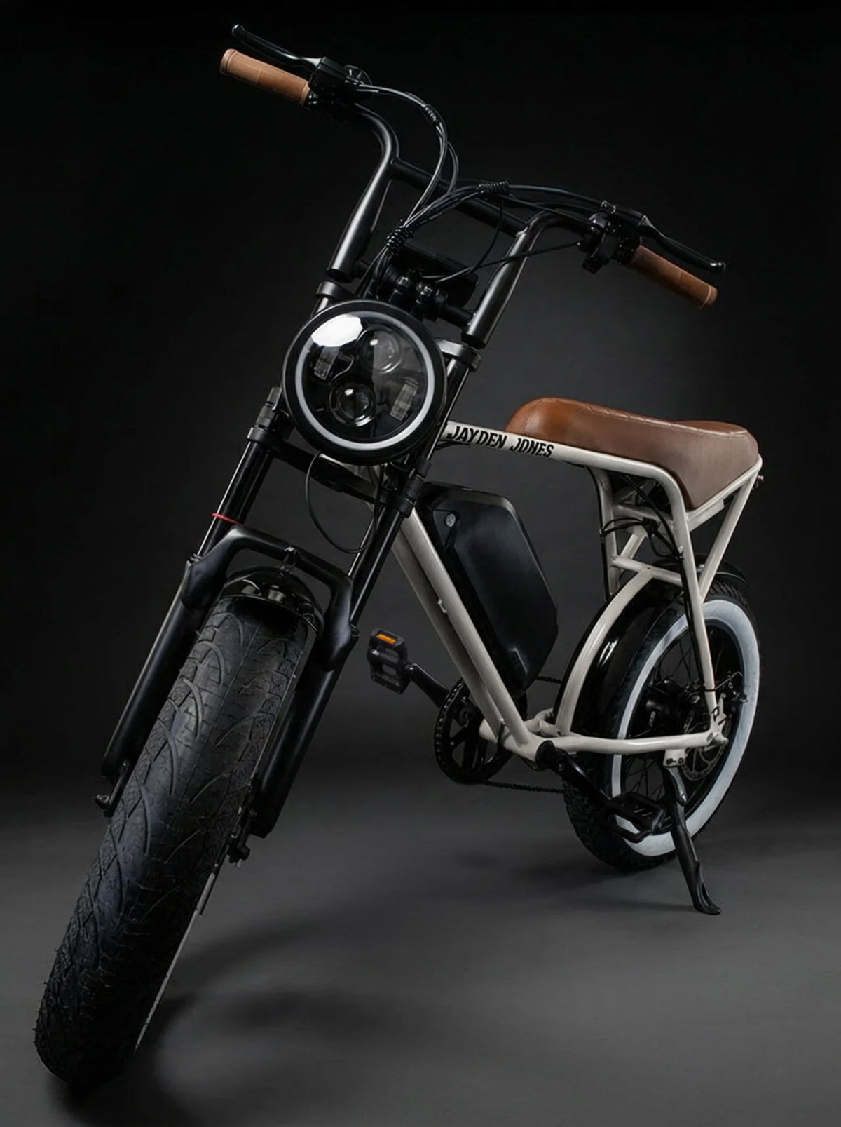 Bicicleta eléctrica Jayden Jones Santa Monica — tres cuartos estudio