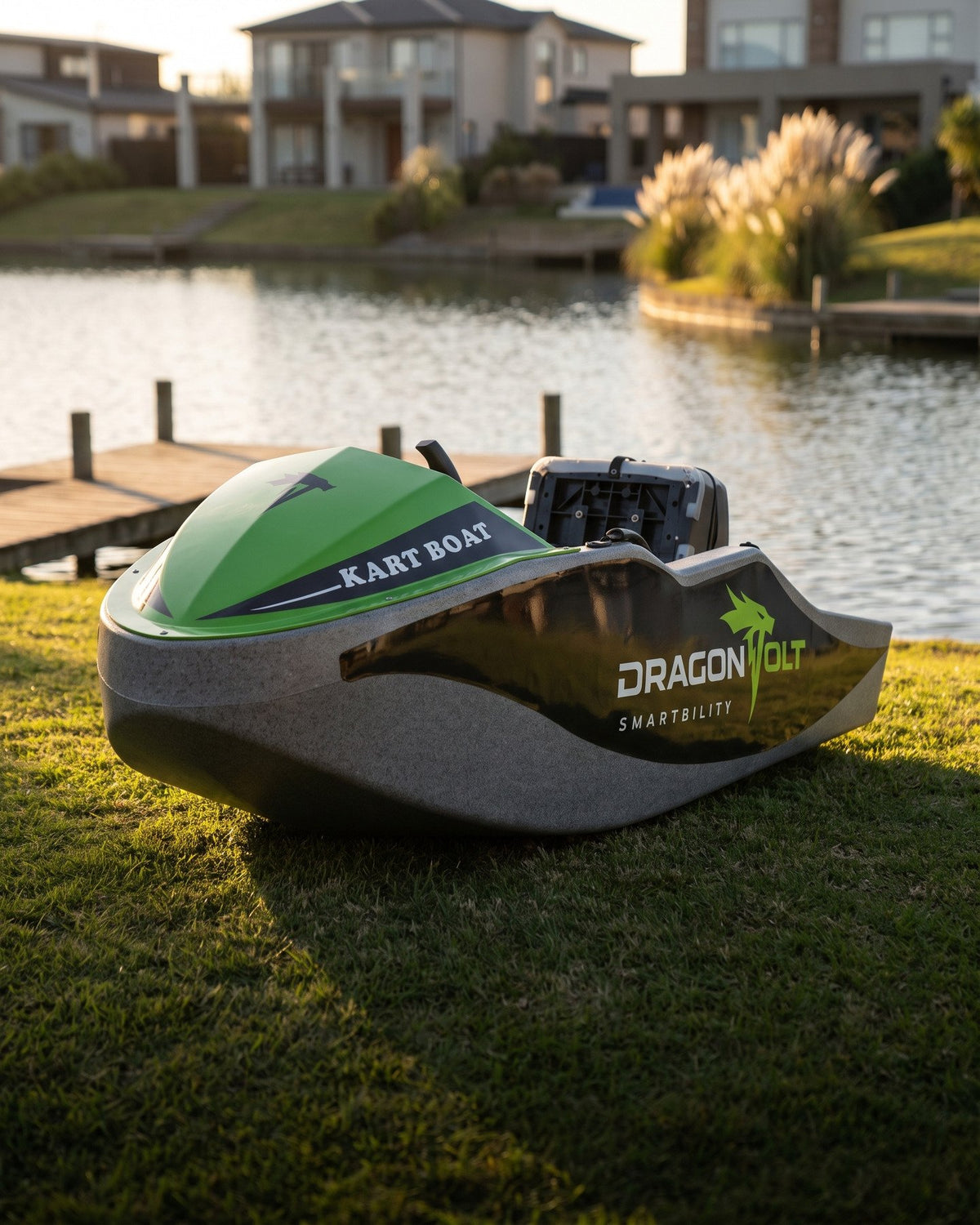 Electric Kart Boat DragonVolt — tres cuartos