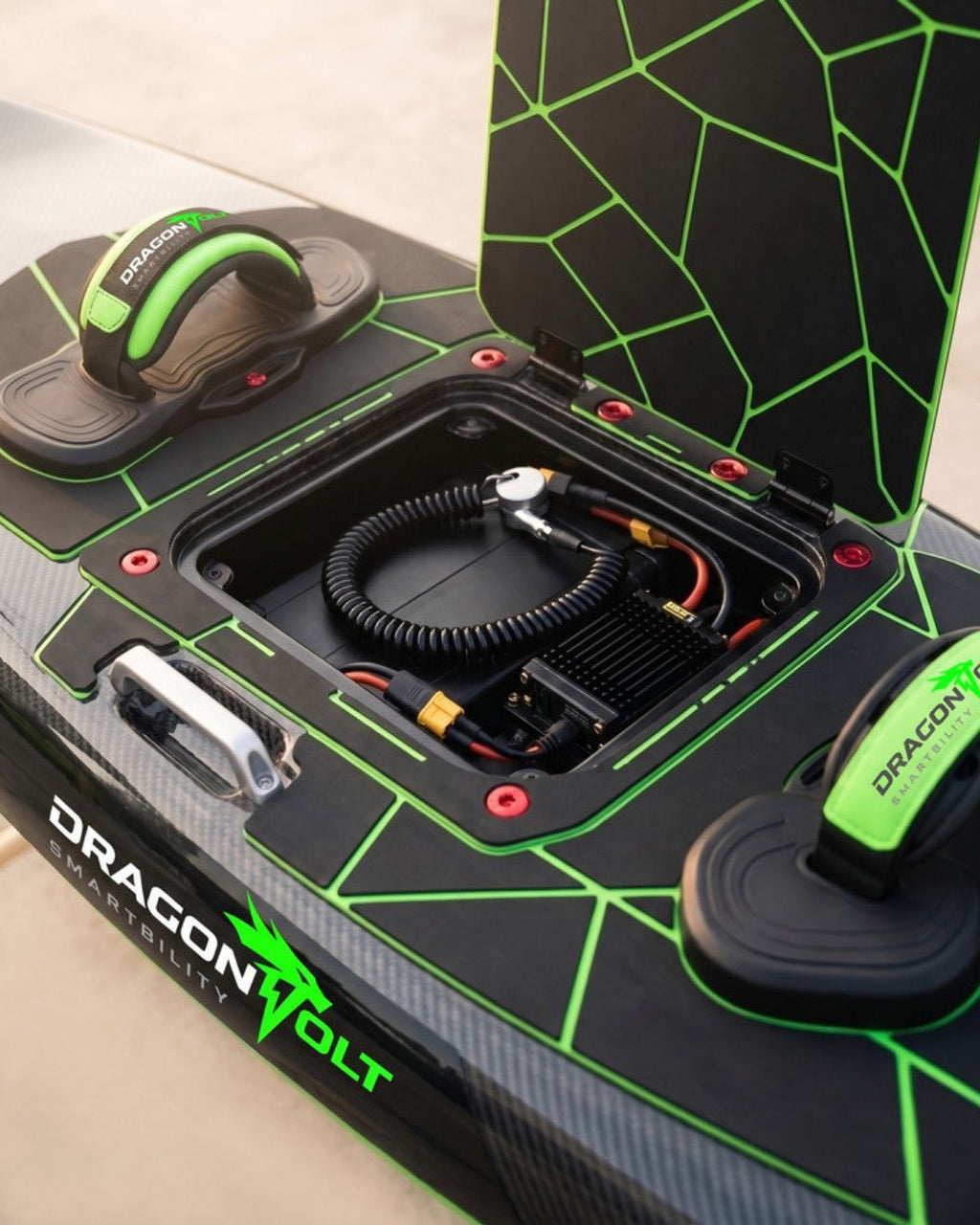 Electric Surf Board DragonVolt — compartimiento bateria