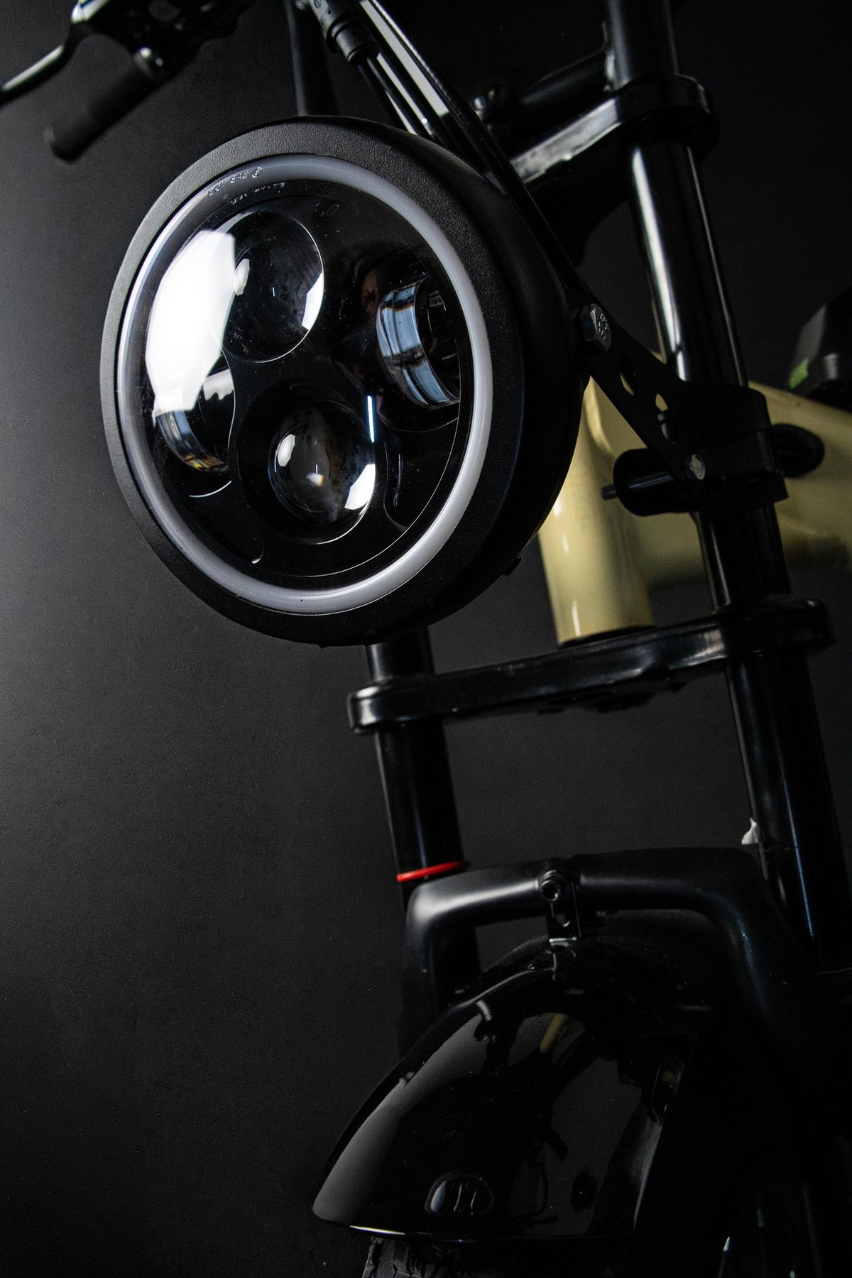 Bicicleta eléctrica Jayden Jones Sunset — faro led