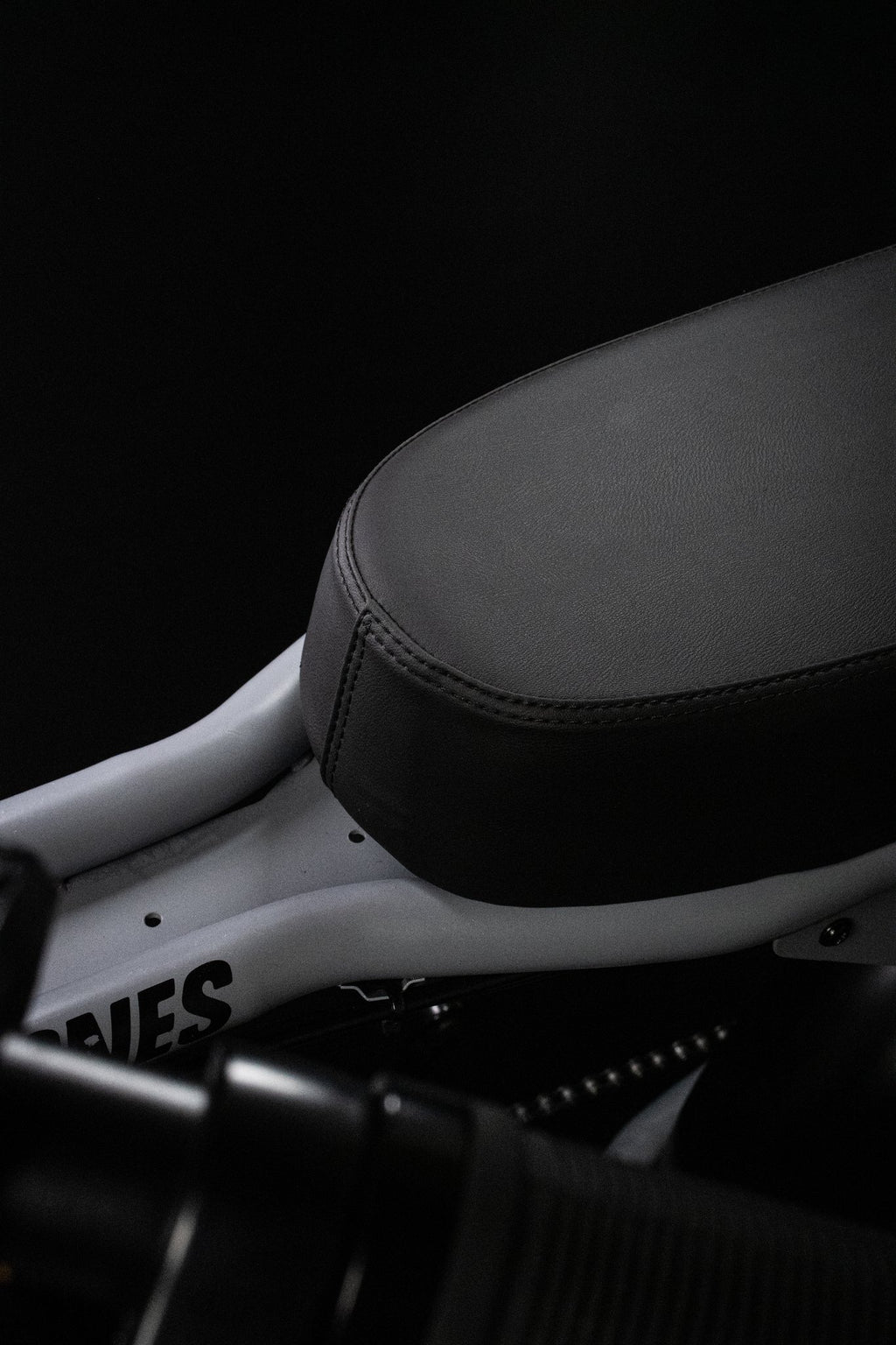 Bicicleta eléctrica Jayden Jones Hurricane — asiento